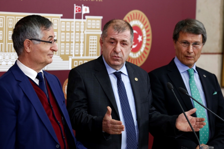 MHP’de istifa eden Özdağ, Yeniçeri ve Halaçoğlu’yla Kongre talep etti