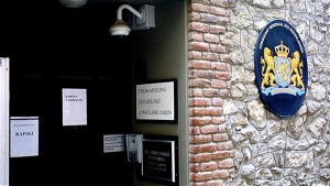 Hollanda’nın İstanbul Başkonsolosluğu kapatıldı