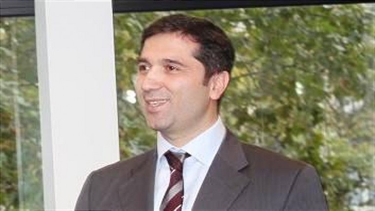 Zafer Sırakaya kimdir?