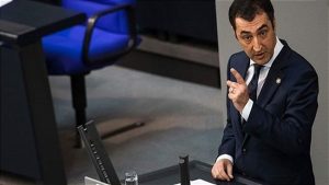 Cem Özdemir’den Diyanet için skandal açıklamalar