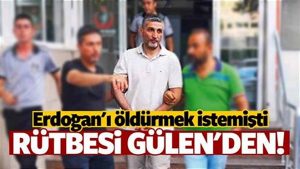 Bu darbeci hainin rütbelerini terörist-başı Fethullah Gülen taktı