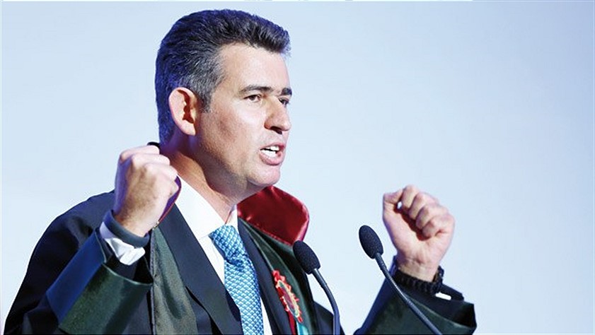 Prof.Dr. Metin Feyzioğlu kimdir?