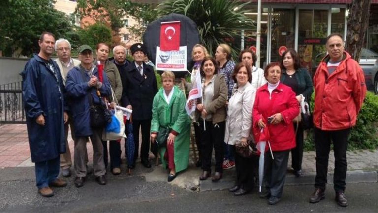 ADD Kadıköy’den görüntü mesaj dikkat çekti