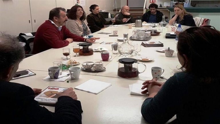 Sivil diplomasi atağı; Hollanda-Türkiye gerginliğinde Hollanda Türkleri etkilenmemelidir