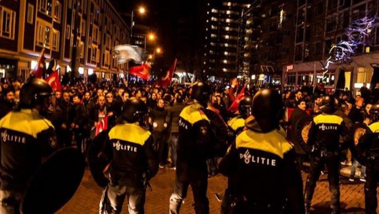 Hollanda skandalında ateş izni verilmiş