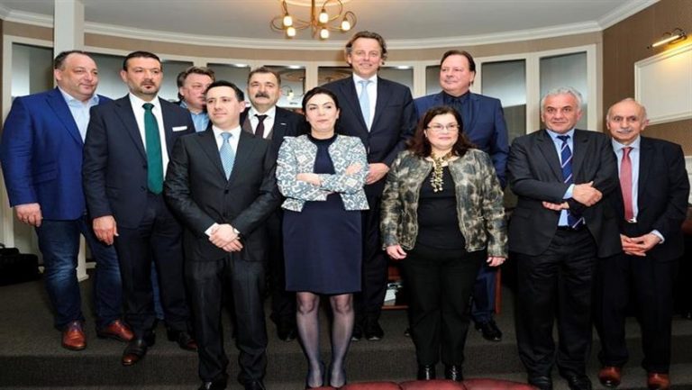 Hayret, Hollanda Dışişleri Bakanı Koenders günah çıkardı