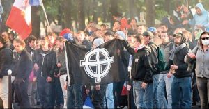 10 ırkçı Müslümanları bombalayacaktı