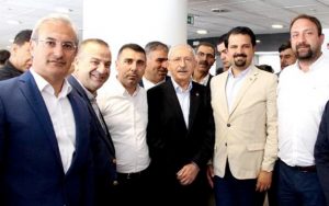 İzmir’de toplanan CHP’li ilçe başkanları kararını verdi