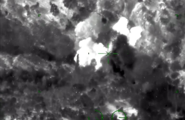 PKK’nın Irak’taki mühimmat deposunun imha anı