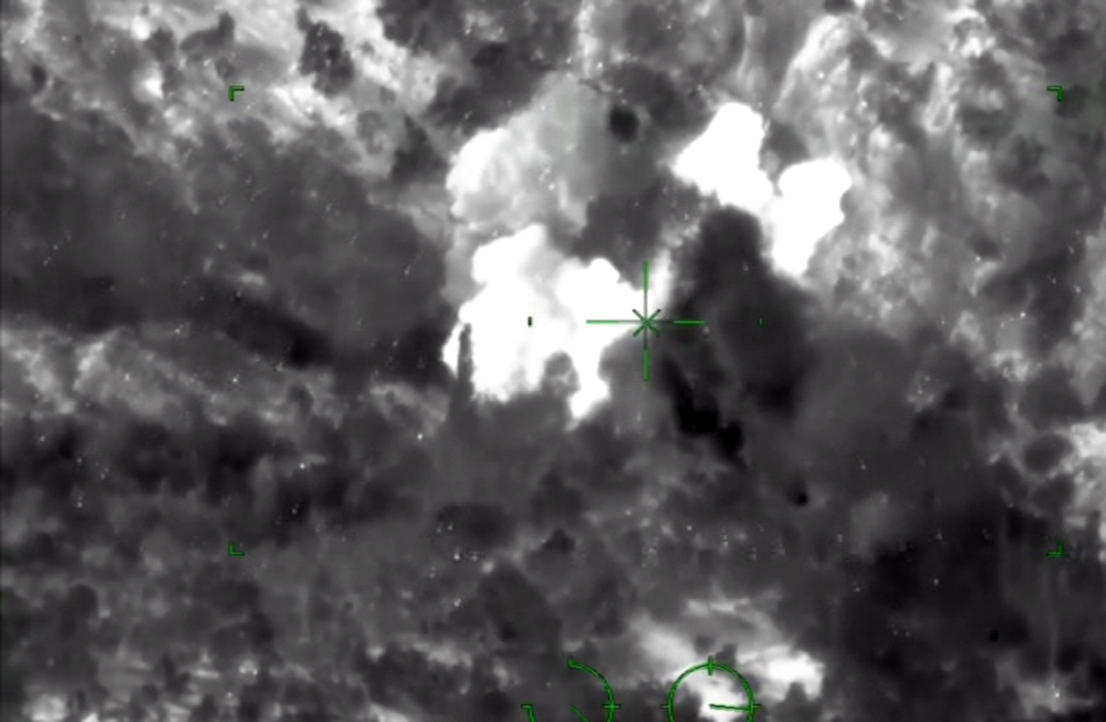 PKK’nın Irak’taki mühimmat deposunun imha anı