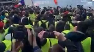 12 haftada Avrupa yine karıştı! Polisten sert müdahalede