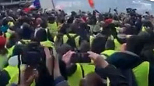 12 haftada Avrupa yine karıştı! Polisten sert müdahalede