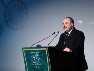 Bakan Varank: PKK’yı belediyelere sokmak istiyorlar