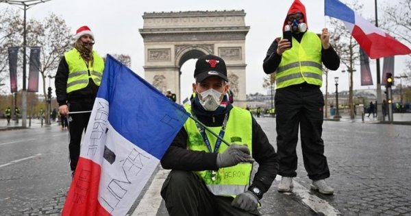 Fransa'dan İtalya'ya Sarı Yelekliler tepkisi