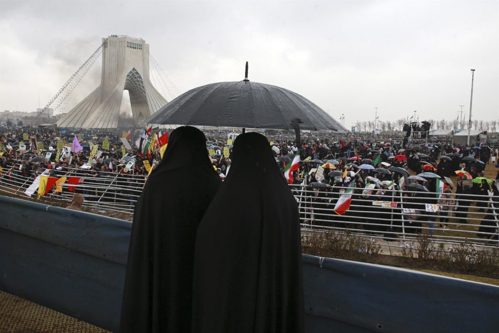 İran devrimin 40’ıncı yılına yaptırımların gölgesinde giriyor