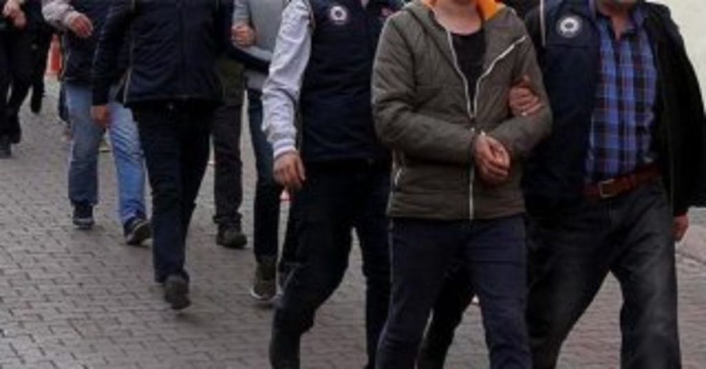 İzmir’de terör operasyonu: 13 gözaltı!