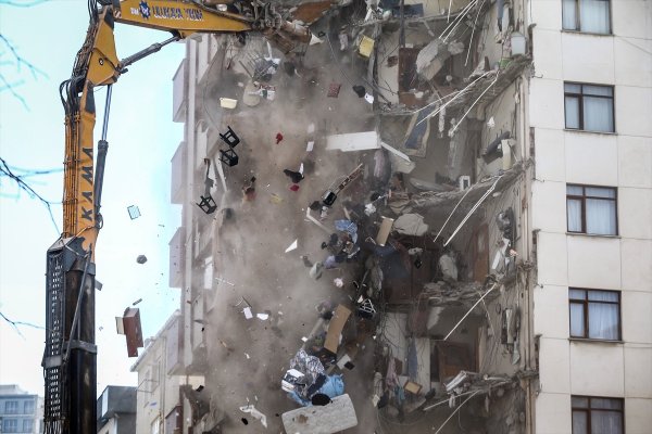 Kartal'da riskli binalarda oturanların hüznü