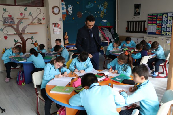 Rize'de öğrencilere evlerini aratmayan farklı okul 