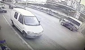 Servis ihmali küçük çocuğu canından ediyordu