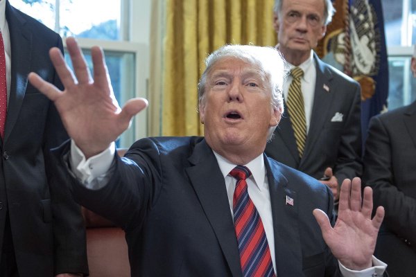 Trump: Venezuela’ya asker göndermek bir seçenek