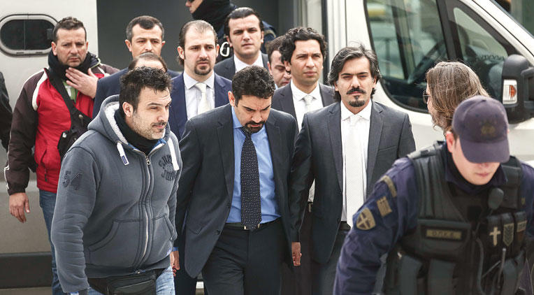 Yunanistan’da alarm