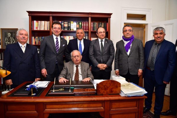 Ekrem İmamoğlu, Hüsamettin Cindoruk'u ziyaret etti