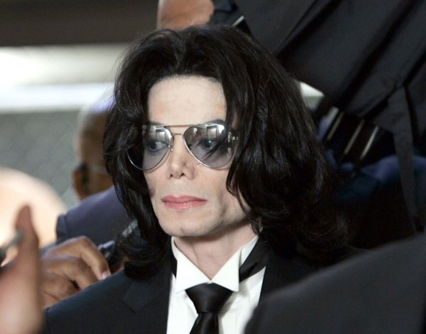Michael Jackson'ın çocuk istismarı belgesel oldu 
