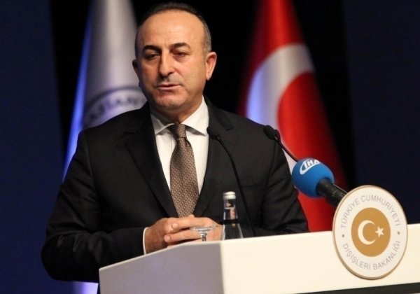 Çavuşoğlu: Macron, ayakları pislik içinde öten horoz gibi