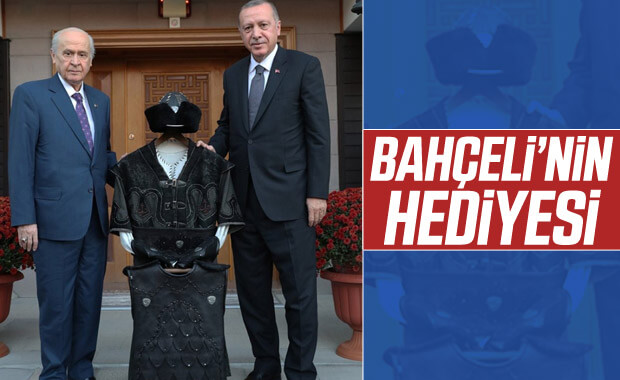Devlet Bahçeli’den Cumhurbaşkanı Erdoğan’a hediye