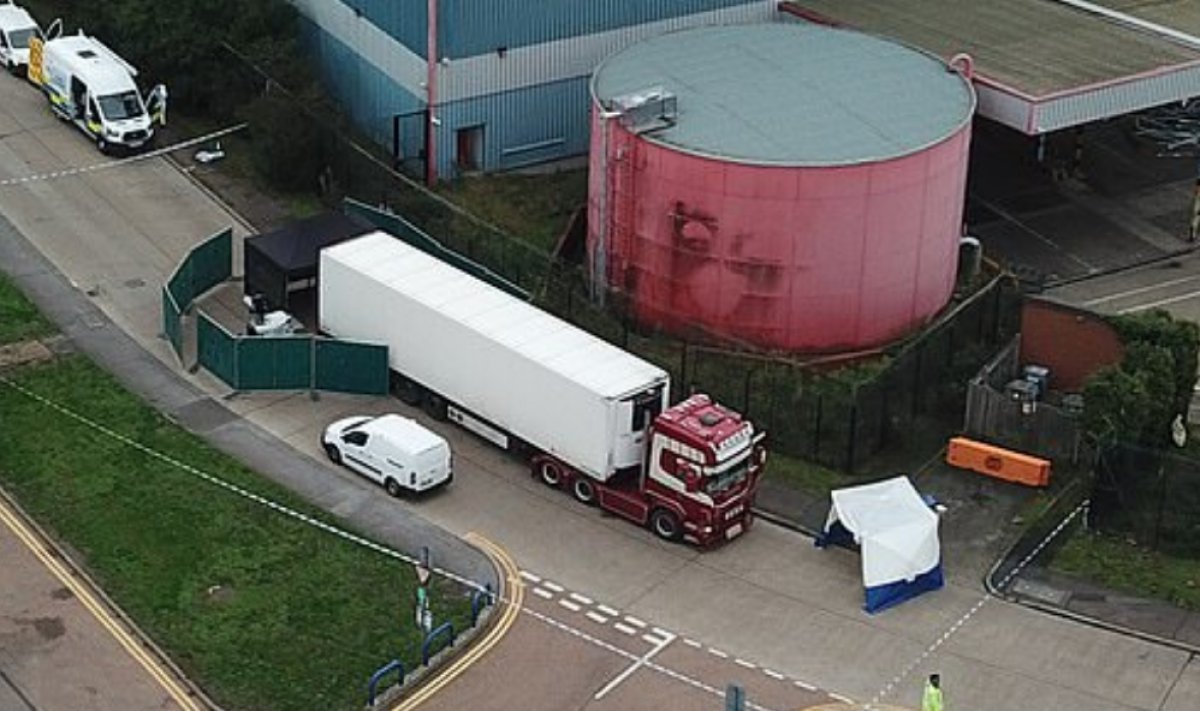İngiltere'de kamyondan 39 mültecinin cesedi çıktı