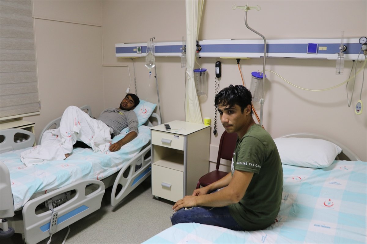 Yunanistan yaralı göçmenleri zorla geri gönderiyor