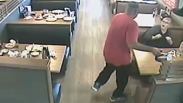 ABD’de saldırgan, yaşlı kadınları darbedip soydu