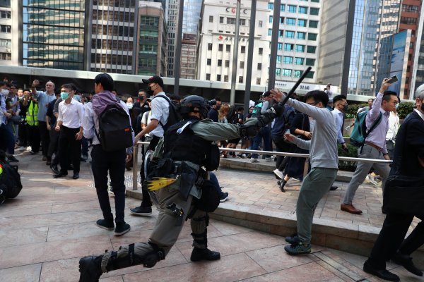 Zimbabve’de 200 fil, kuraklık yüzünden öldü