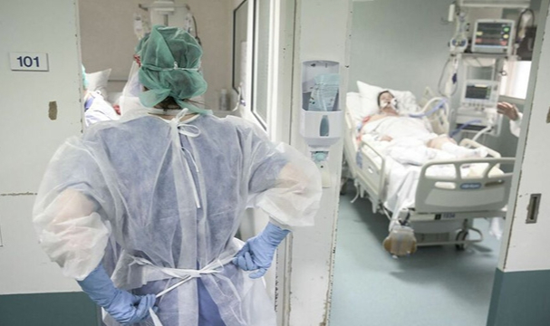 Fransa’da saniyede iki kişi pozitif çıkıyor