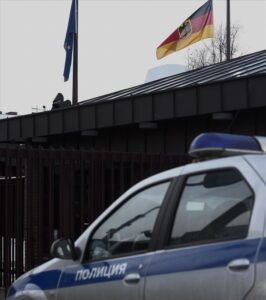 Russia to retaliate against Germany for expelling 2 diplomats