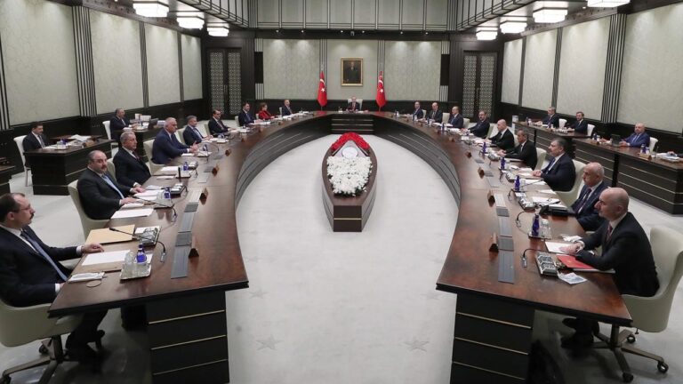 Kabine Beştepede toplandı