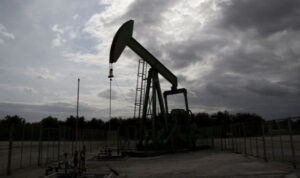 BAE’den petrol üretiminde artışa destek