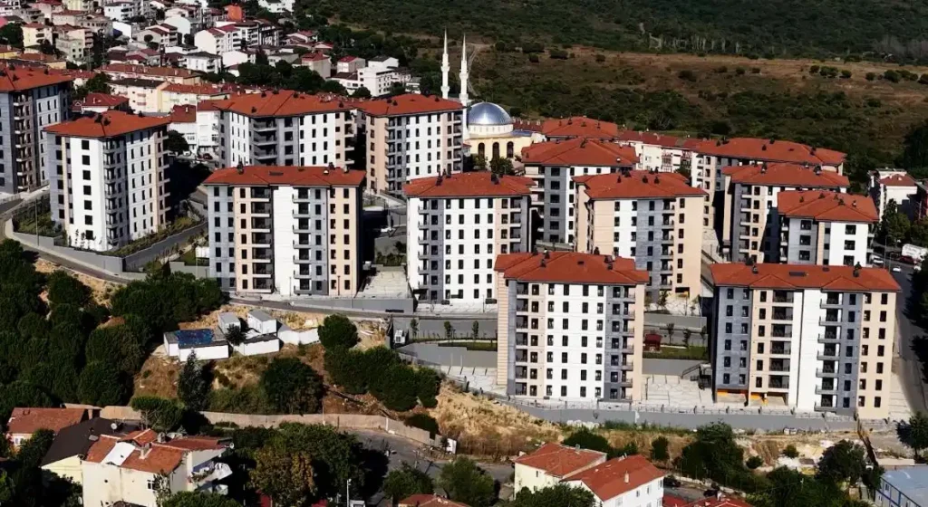 Bakan Kurum’dan Kardeşler Apartmanı’nın Hak Sahiplerine Müjde
